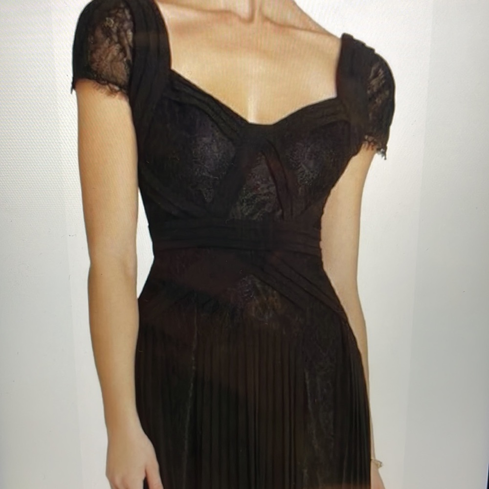 NWT BCBG ‘Aris’ black lace cocktail dress size 6 - Picture 2 of 8